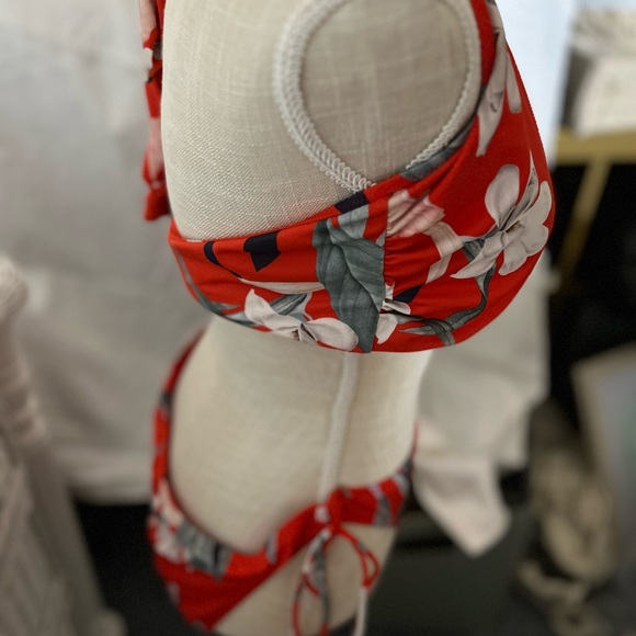 New!XL 2-Pieces Athleta Polynesian Flower Halter bikini/ bottoms XL DD-DDD - Picture 11 of 14